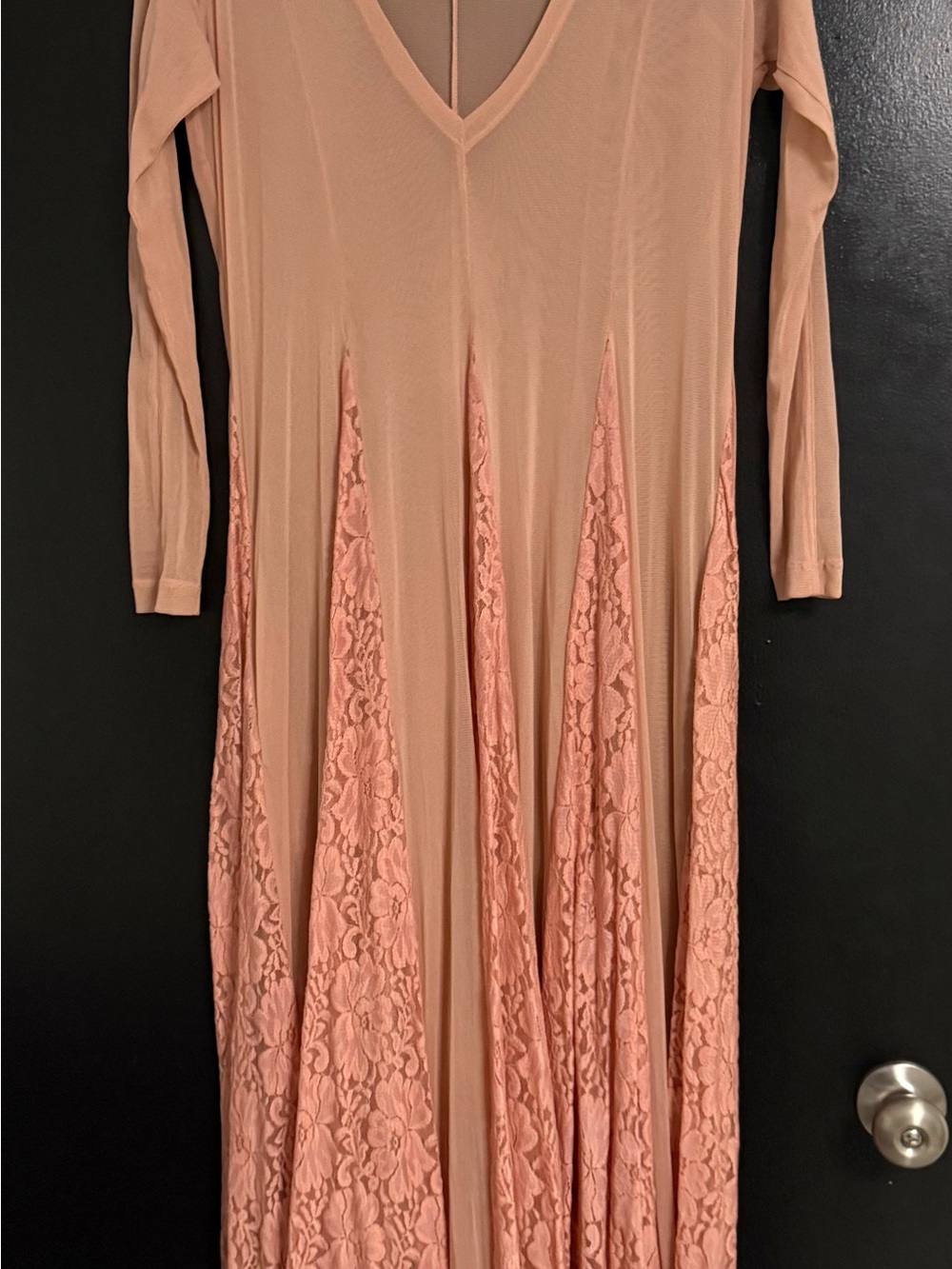 Women’s V‑Neck Long Sleeve Lace Insert Maxi Dress - Blush